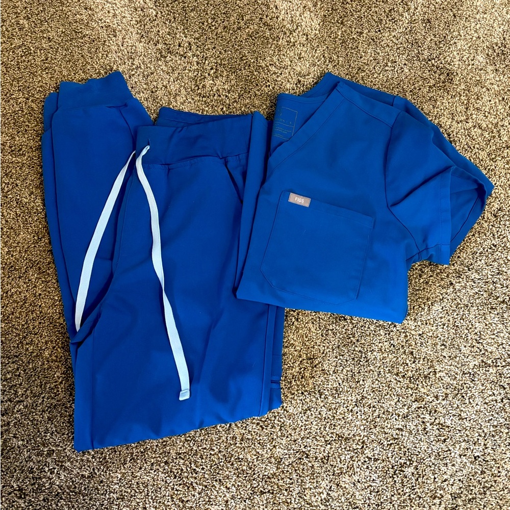 Royal blue FIGS scrub set